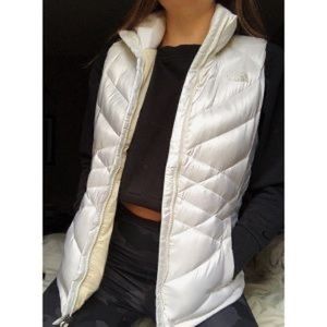 North Face Aconcagua 550 Puffer Vest Off White